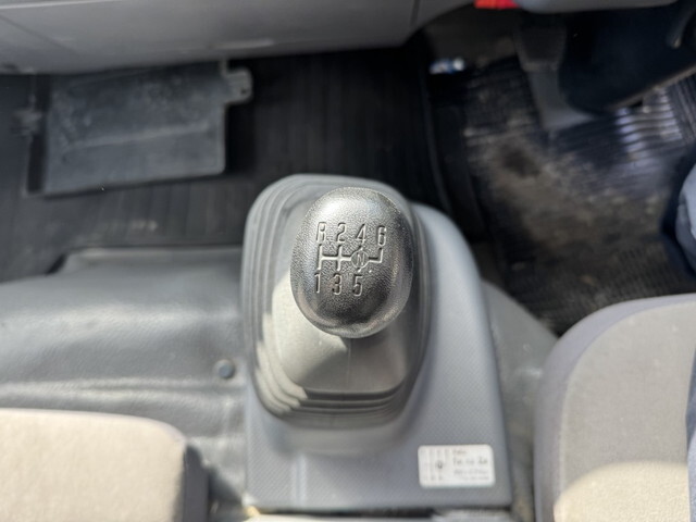 いすゞエルフアルミバン小型（2t・3t）[写真12]