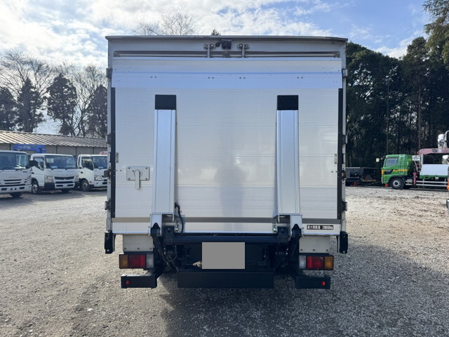 いすゞエルフアルミバン小型（2t・3t）[写真16]