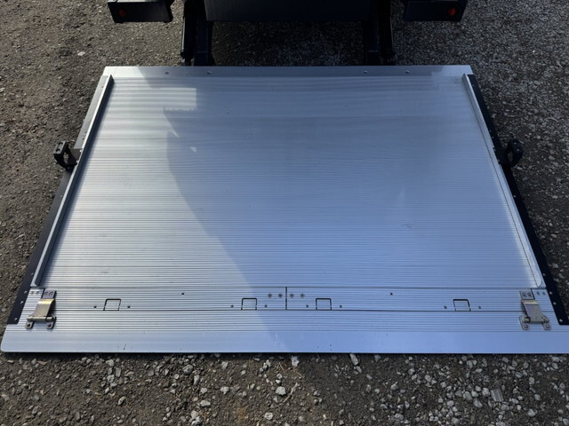 いすゞエルフアルミバン小型（2t・3t）[写真18]