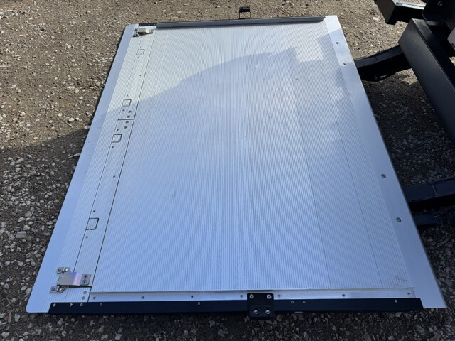 いすゞエルフアルミバン小型（2t・3t）[写真19]