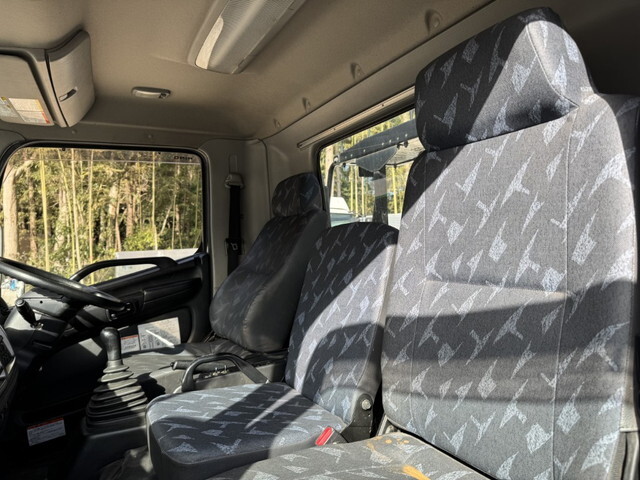 日野レンジャーコンテナ専用車中型（4t）[写真16]