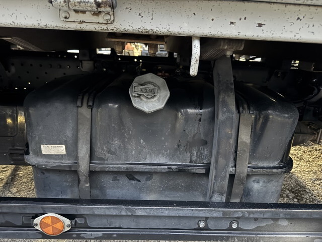 いすゞエルフクレーン4段小型（2t・3t）[写真20]