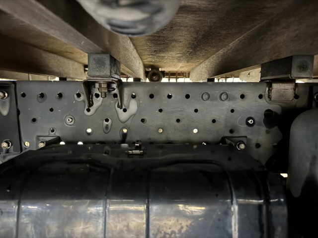 いすゞエルフクレーン4段小型（2t・3t）[写真21]