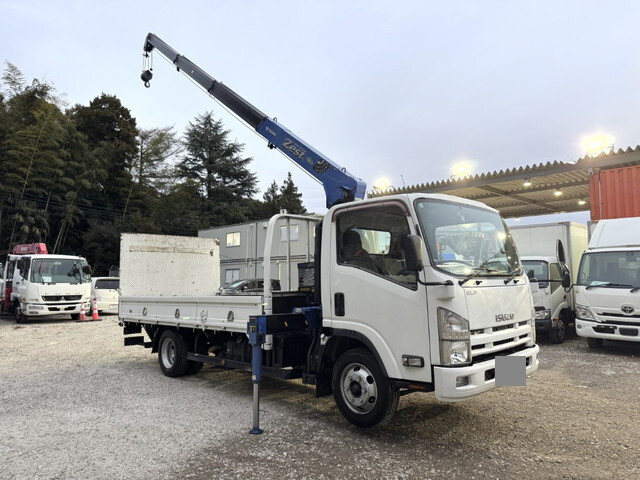 いすゞエルフクレーン4段小型（2t・3t）[写真03]