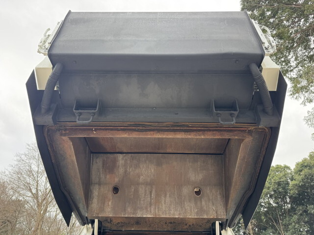 日野デュトロパッカー車（塵芥車）小型（2t・3t）[写真19]