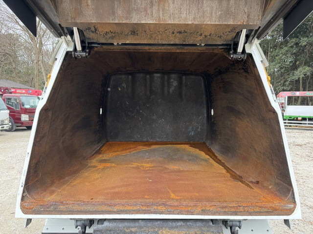 日野デュトロパッカー車（塵芥車）小型（2t・3t）[写真20]