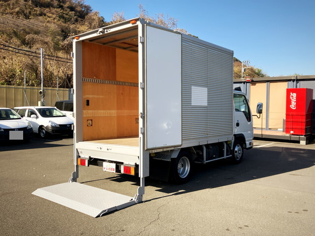 いすゞエルフアルミバン小型（2t・3t）[写真12]