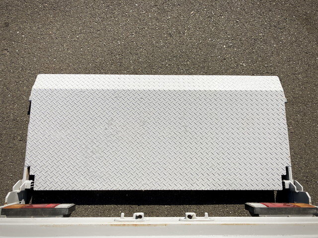 いすゞエルフアルミバン小型（2t・3t）[写真17]