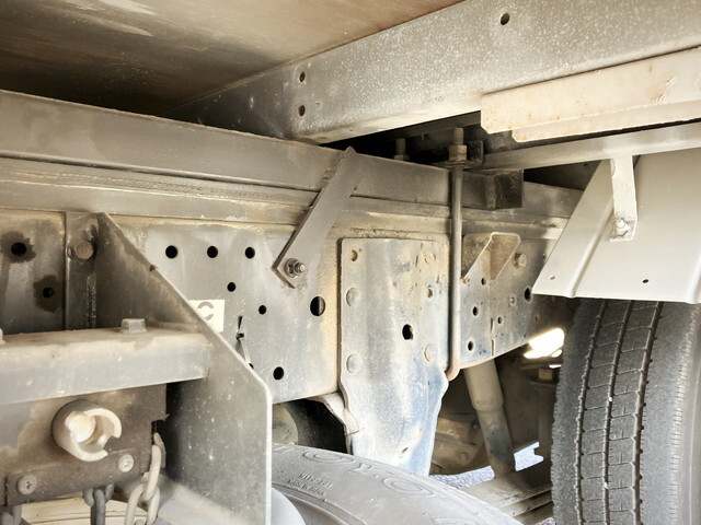 いすゞエルフアルミバン小型（2t・3t）[写真24]