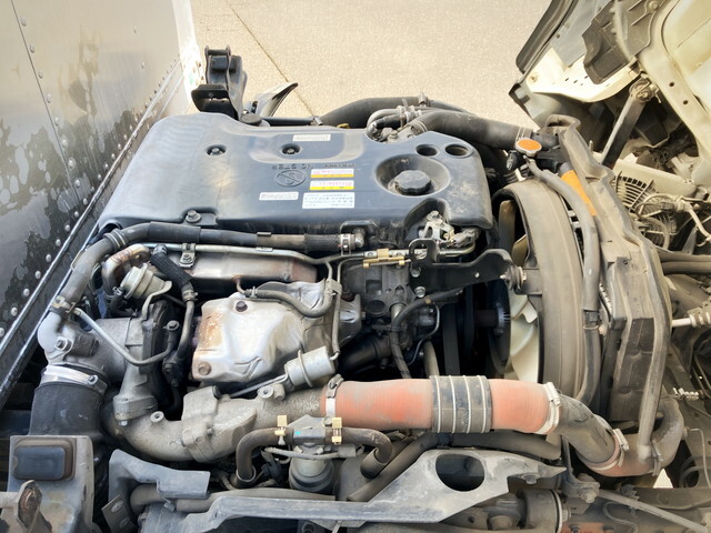 いすゞエルフアルミバン小型（2t・3t）[写真28]