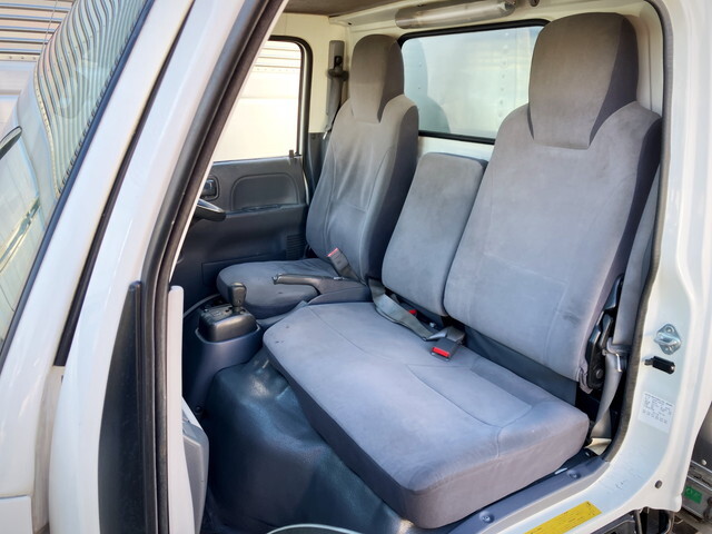 いすゞエルフアルミバン小型（2t・3t）[写真31]