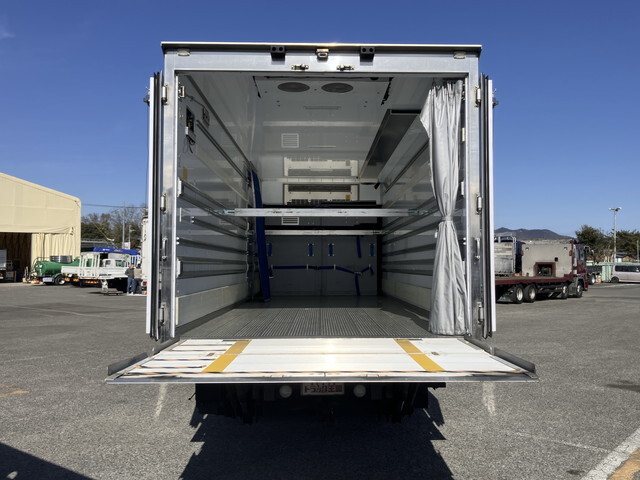 いすゞフォワード冷凍車（冷蔵車）中型（4t）[写真16]