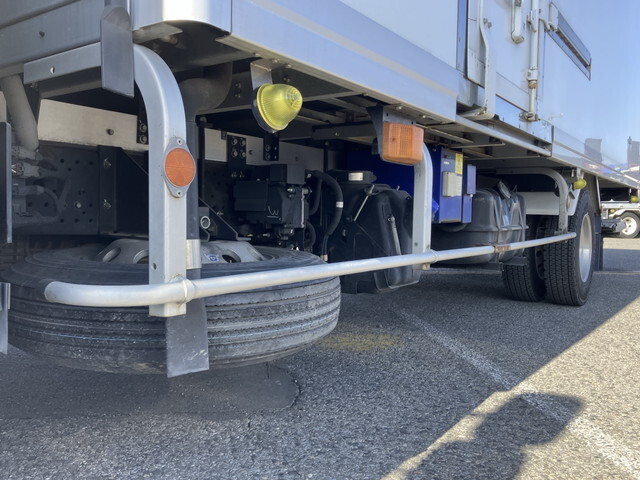 いすゞフォワード冷凍車（冷蔵車）中型（4t）[写真21]