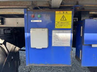 いすゞフォワード冷凍車（冷蔵車）中型（4t）[写真24]