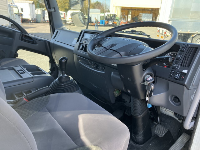 いすゞフォワード冷凍車（冷蔵車）中型（4t）[写真33]