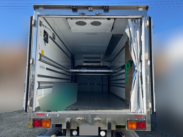 いすゞフォワード冷凍車（冷蔵車）中型（4t）[写真09]