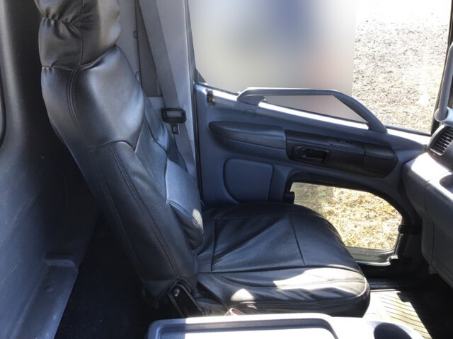 日野レンジャー平ボディ中型（4t）[写真34]