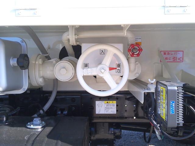 日野デュトロタンク車（タンクローリー）小型（2t・3t）[写真10]