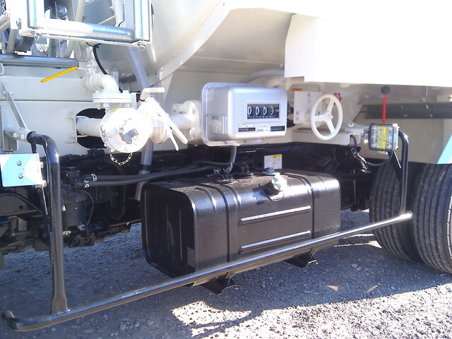 日野デュトロタンク車（タンクローリー）小型（2t・3t）[写真13]