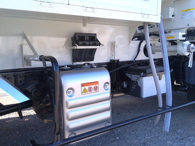 日野デュトロタンク車（タンクローリー）小型（2t・3t）[写真22]