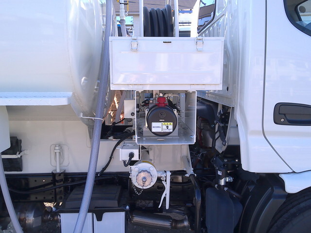 日野デュトロタンク車（タンクローリー）小型（2t・3t）[写真23]