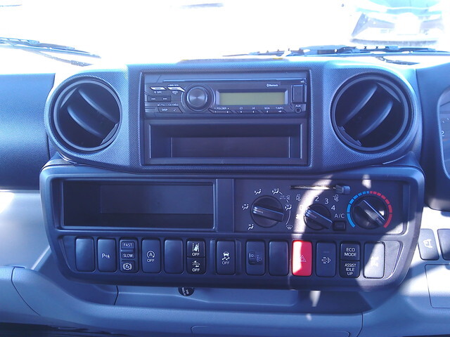 日野デュトロタンク車（タンクローリー）小型（2t・3t）[写真28]