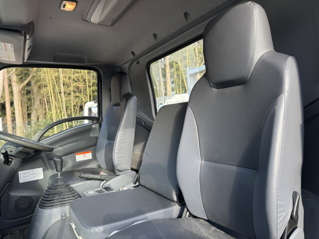 いすゞフォワードクレーン4段中型（4t）[写真12]