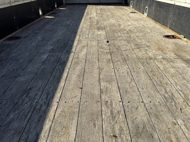 いすゞフォワードクレーン4段中型（4t）[写真28]