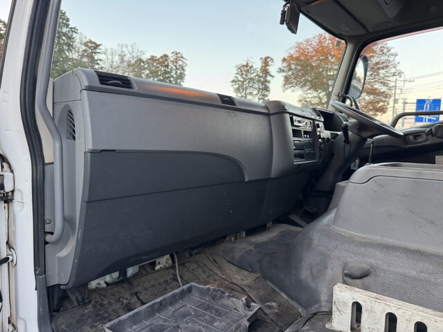 三菱ふそうファイターミキサー車（コンクリートミキサー）増トン（6t・8t）[写真12]