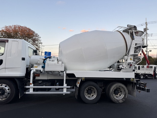 三菱ふそうファイターミキサー車（コンクリートミキサー）増トン（6t・8t）[写真13]