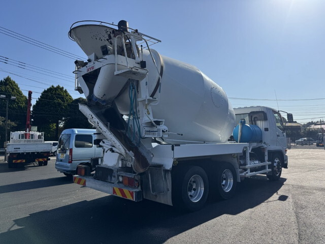 三菱ふそうファイターミキサー車（コンクリートミキサー）増トン（6t・8t）[写真02]