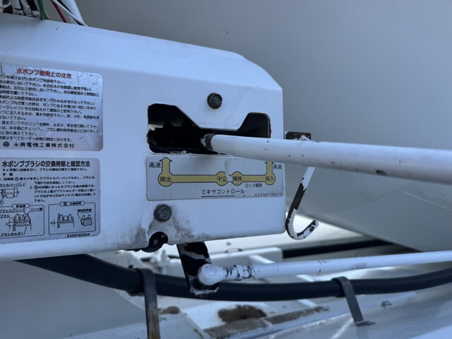 三菱ふそうファイターミキサー車（コンクリートミキサー）増トン（6t・8t）[写真20]