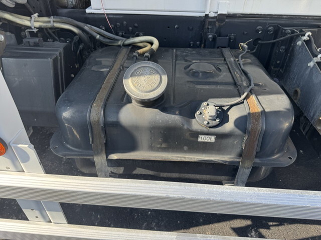 三菱ふそうファイターミキサー車（コンクリートミキサー）増トン（6t・8t）[写真28]