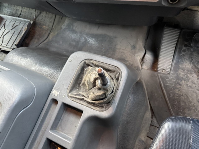 三菱ふそうファイターミキサー車（コンクリートミキサー）増トン（6t・8t）[写真07]