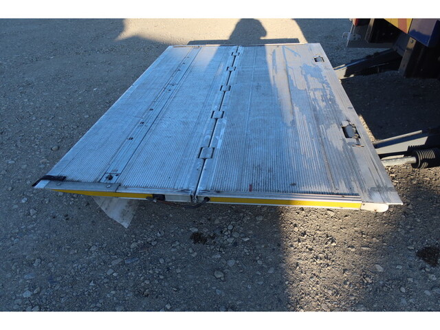 日野レンジャーアルミウイング中型（4t）[写真14]