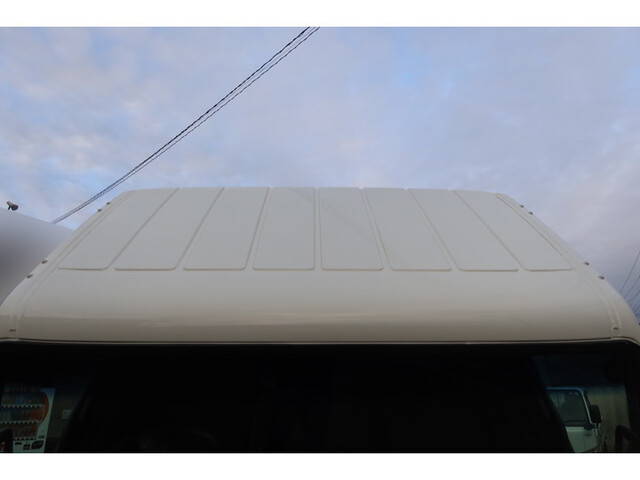 三菱ふそうキャンターセルフクレーン3段小型（2t・3t）[写真20]