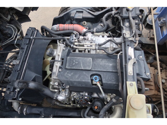 三菱ふそうキャンターセルフクレーン3段小型（2t・3t）[写真21]