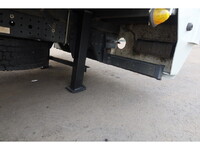 三菱ふそうキャンターセルフクレーン3段小型（2t・3t）[写真31]