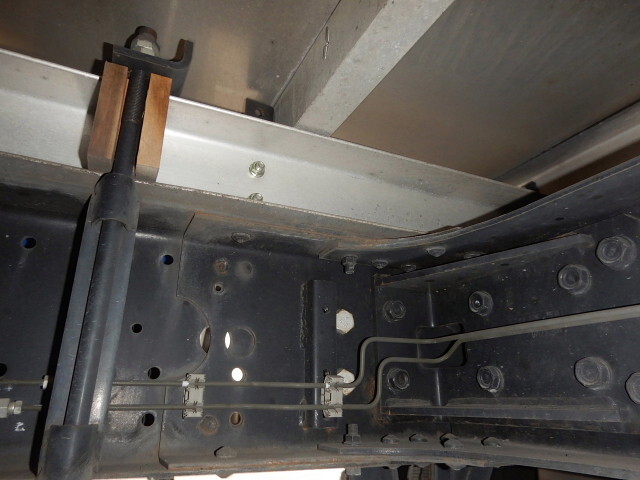 いすゞフォワード冷凍車（冷蔵車）中型（4t）[写真10]