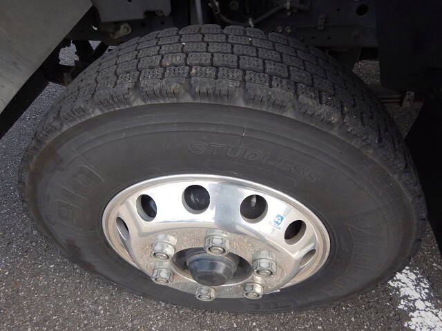 いすゞフォワード冷凍車（冷蔵車）中型（4t）[写真14]