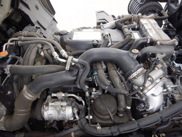 いすゞフォワード冷凍車（冷蔵車）中型（4t）[写真15]