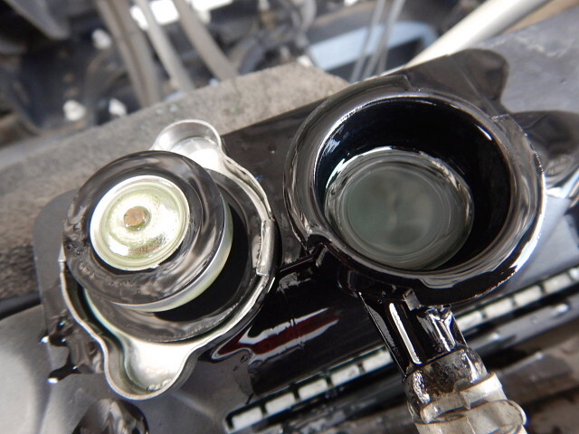 いすゞフォワード冷凍車（冷蔵車）中型（4t）[写真19]