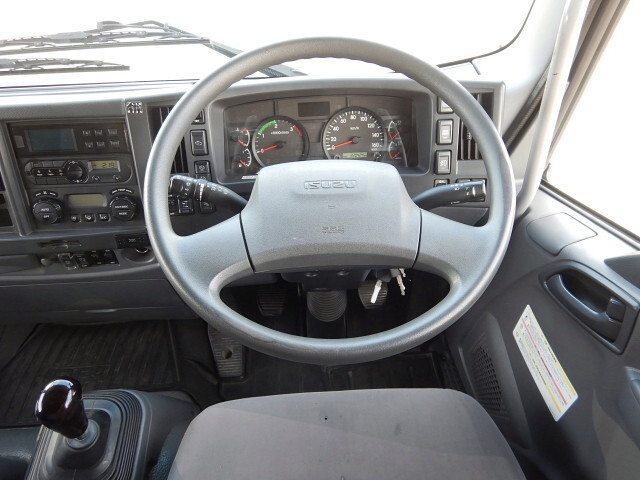 いすゞフォワード冷凍車（冷蔵車）中型（4t）[写真22]