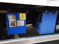 いすゞフォワード冷凍車（冷蔵車）中型（4t）[写真32]