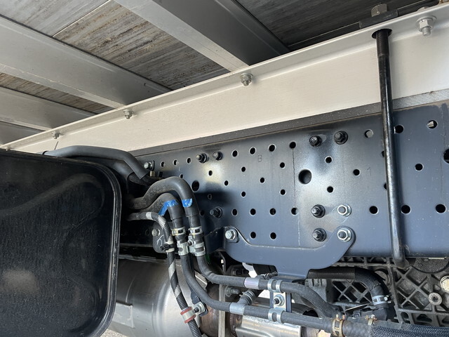 いすゞエルフ幌車小型（2t・3t）[写真21]