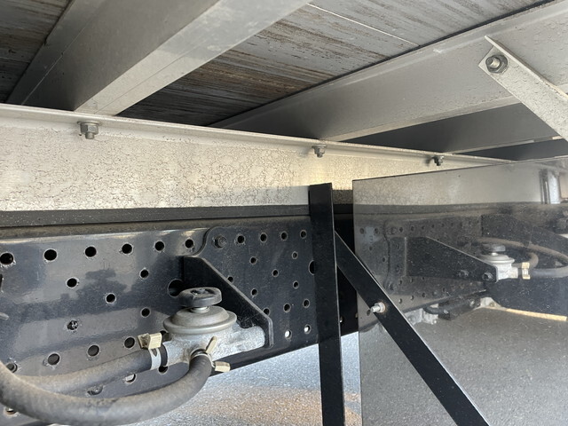 いすゞエルフ幌車小型（2t・3t）[写真22]