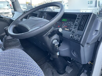 いすゞエルフ幌車小型（2t・3t）[写真30]