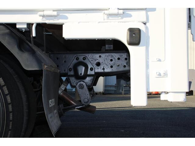 いすゞエルフ平ボディ小型（2t・3t）[写真20]