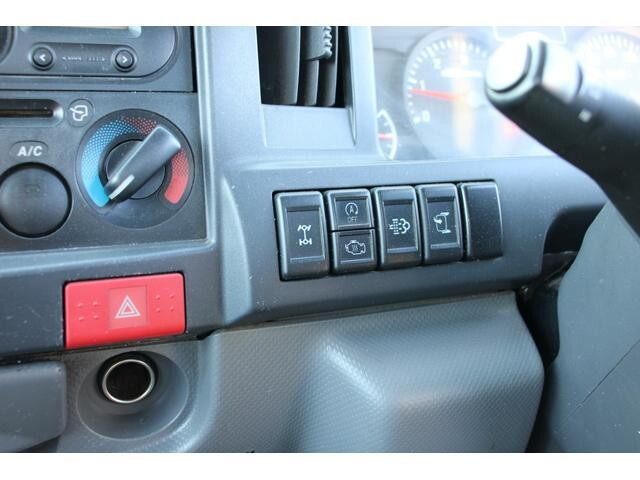 いすゞエルフ平ボディ小型（2t・3t）[写真32]