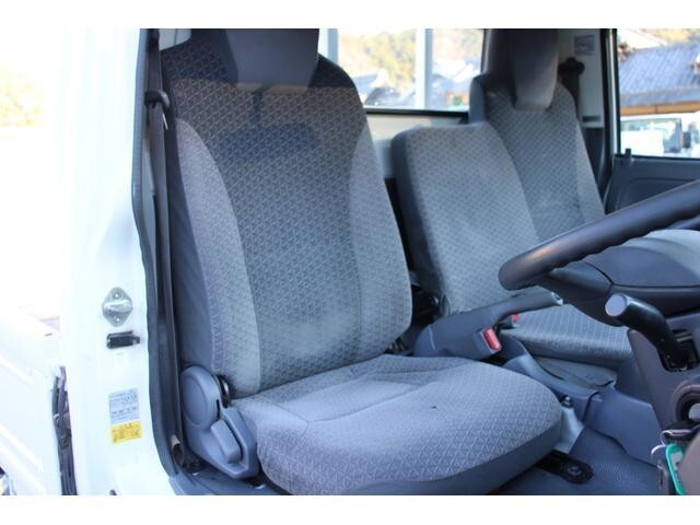 いすゞエルフ平ボディ小型（2t・3t）[写真37]